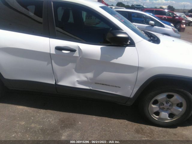 1C4PJMAB6EW243710 Jeep Cherokee Sport