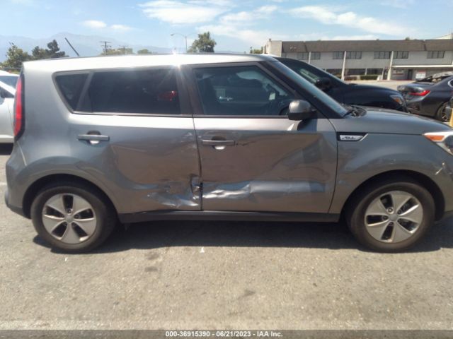 KNDJN2A2XG7393136 KIA Soul Base