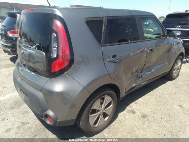 KNDJN2A2XG7393136 KIA Soul Base