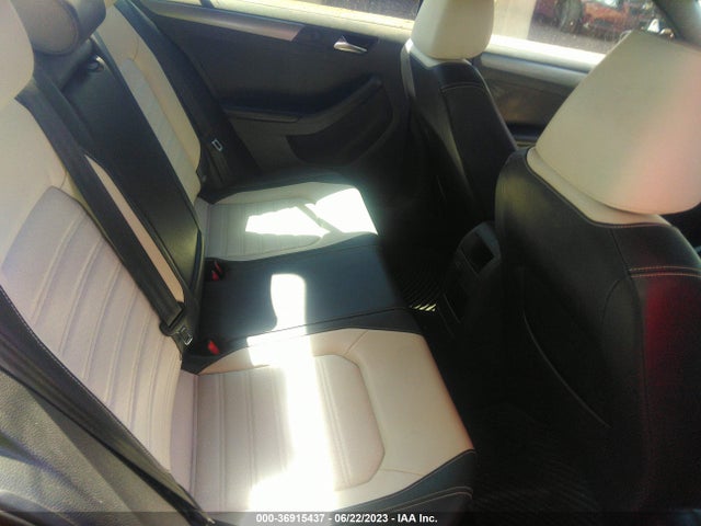3VWD17AJ9GM387117 Volkswagen Jetta Sedan 1.8t Sport