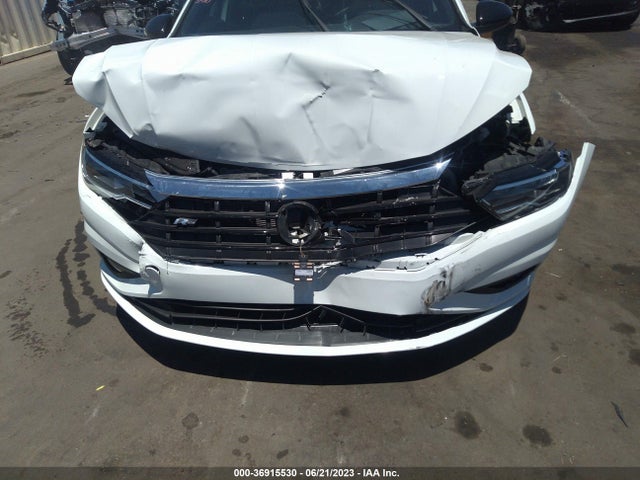 3VWN57BU8MM045980 Volkswagen Jetta S/r-line