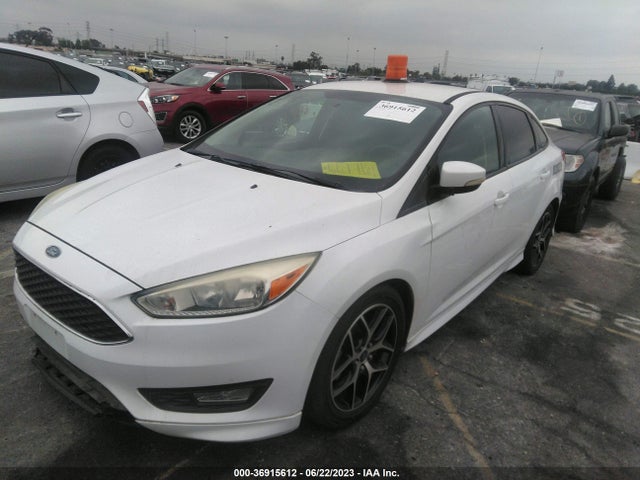 Ford FOCUS SE 2015 1FADP3F28FL231863 Image 2