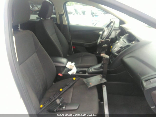 Ford FOCUS SE 2015 1FADP3F28FL231863 Image 6