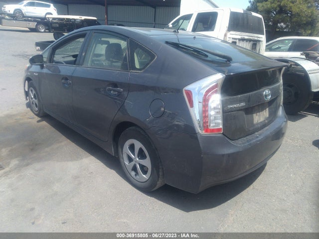 Toyota Prius Four 2015 JTDKN3DU3F1962241 Image 3