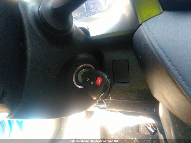 Toyota RAV4 LE 2017 JTMZFREV2HJ707671 Image 3