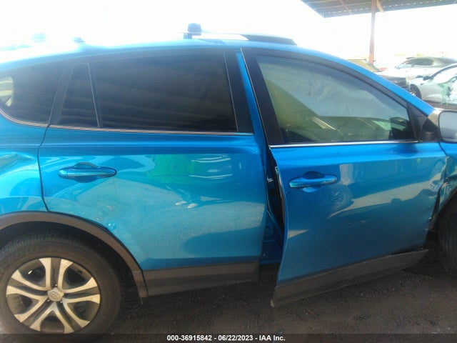 Toyota RAV4 LE 2017 JTMZFREV2HJ707671 Image 5