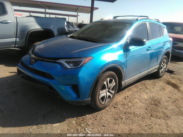 Toyota RAV4 LE 2017 JTMZFREV2HJ707671 Image 2