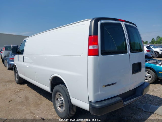 Chevrolet EXPRESS CARGO VAN 2021 1GCWGBFP3M1269213 Image 3
