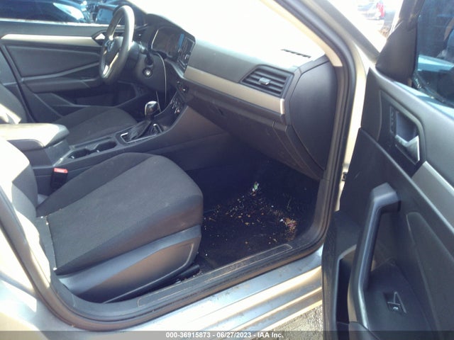 3VWC57BU3MM058238 Volkswagen Jetta S/se/r-line