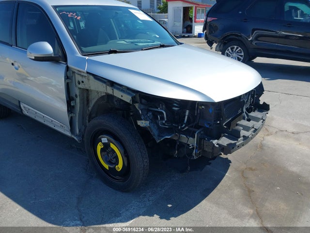 2013 VOLKSWAGEN TIGUAN S VIN: WVGAV3AX8DW605028