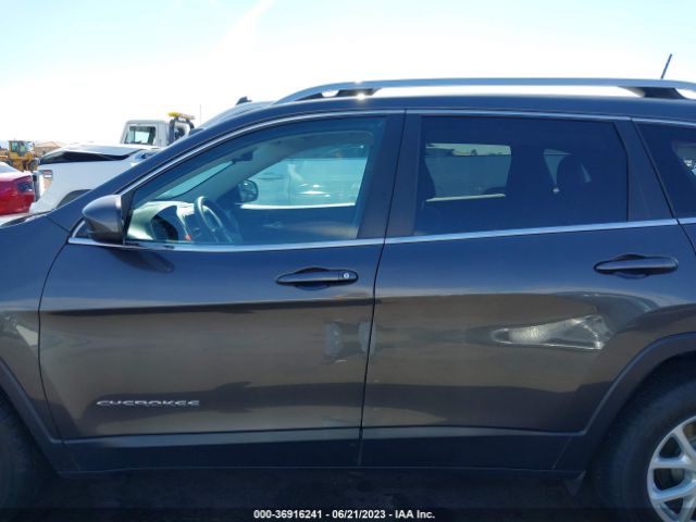 Jeep Cherokee Latitude 2017 1C4PJMCS8HW631698 Image 6