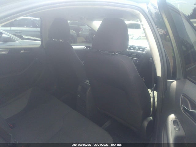 3VWD17AJ2FM272941 Volkswagen Jetta Sedan 1.8t Se