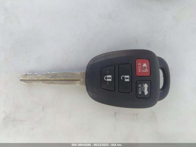 Toyota COROLLA LE 2016 2T1BURHE2GC604103 Image 3