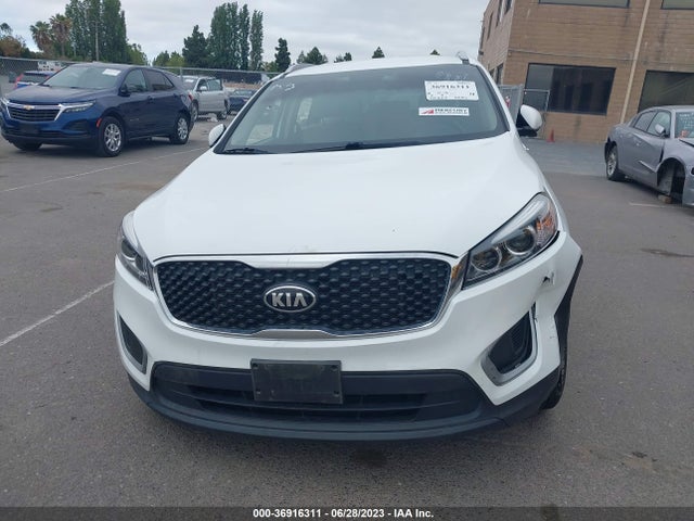 KIA SORENTO LX 2018 5XYPGDA30JG431525 Image 12