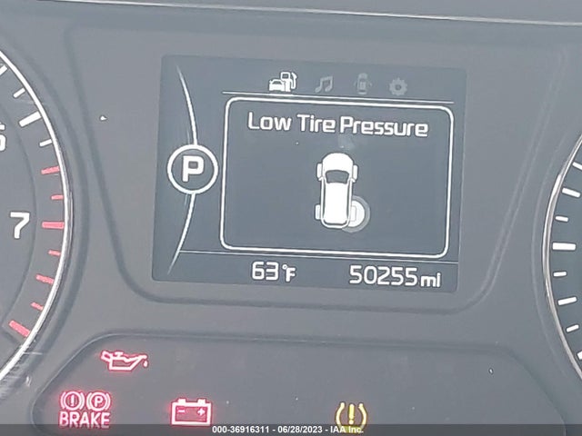 KIA SORENTO LX 2018 5XYPGDA30JG431525 Image 15