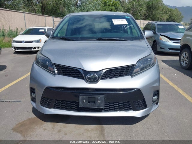 2018 TOYOTA SIENNA SE VIN: 5TDXZ3DC5JS922921