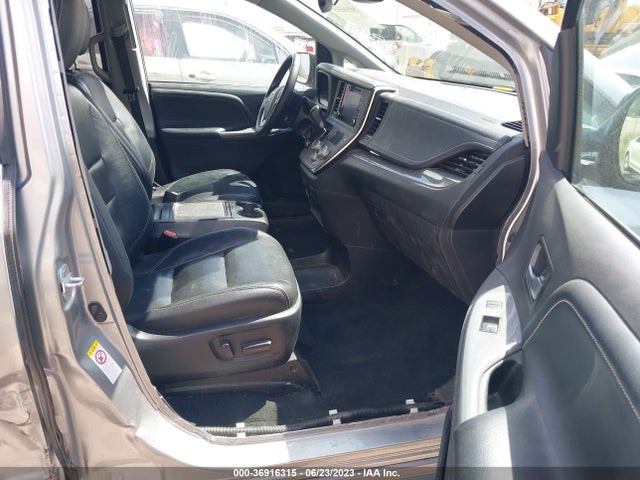 Toyota SIENNA SE 2018 5TDXZ3DC5JS922921 Image 5