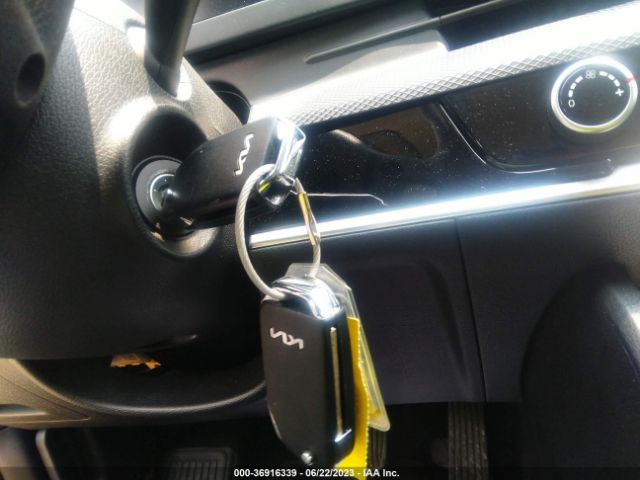 KNDPUCAF6P7136268 KIA Sportage Lx