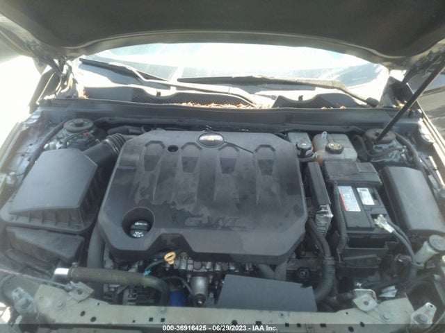 Chevrolet IMPALA LT 2018 2G1105S37J9174849 Image 17