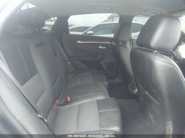 Chevrolet IMPALA LT 2018 2G1105S37J9174849 Image 15