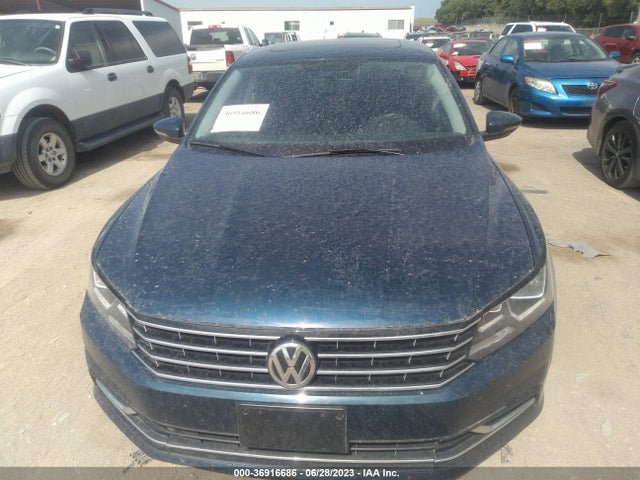 1VWLA7A3XKC013221 Volkswagen Passat 2.0t Wolfsburg Edition
