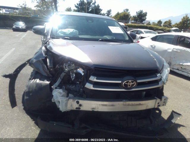 Toyota Highlander Le 2019 5TDZARFH6KS052576 Image 4