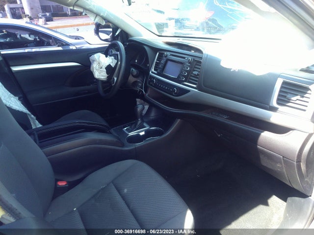 Toyota Highlander Le 2019 5TDZARFH6KS052576 Image 11
