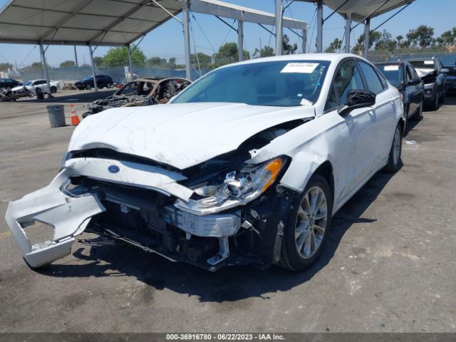 3FA6P0HD1KR203923 Ford FUSION SE
