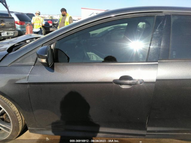 1FADP3L98JL286565 Ford FOCUS ST