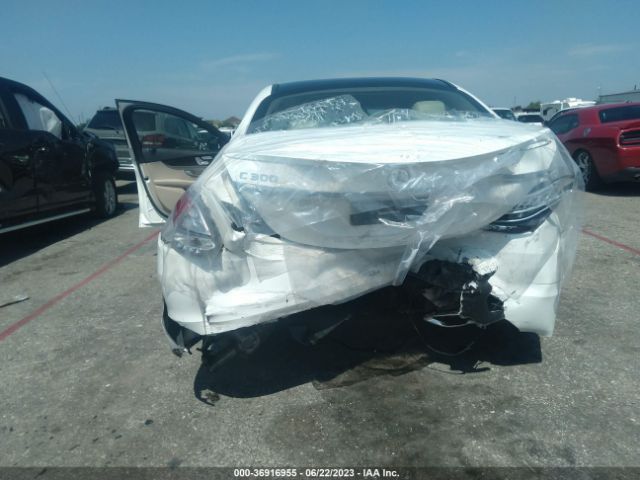 55SWF4JB6HU208718 Mercedes-Benz C-class C 300