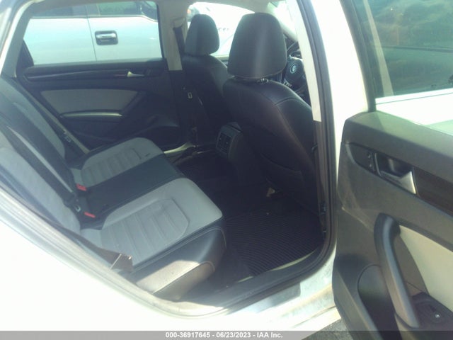 1VWBS7A38FC054753 Volkswagen Passat 1.8t Sport