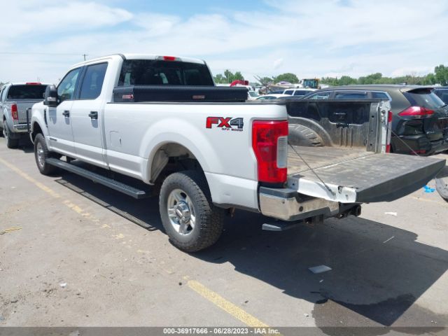 1FT7W2BT9HEE86967 Ford Super Duty F-250 Srw Lariat/platinum