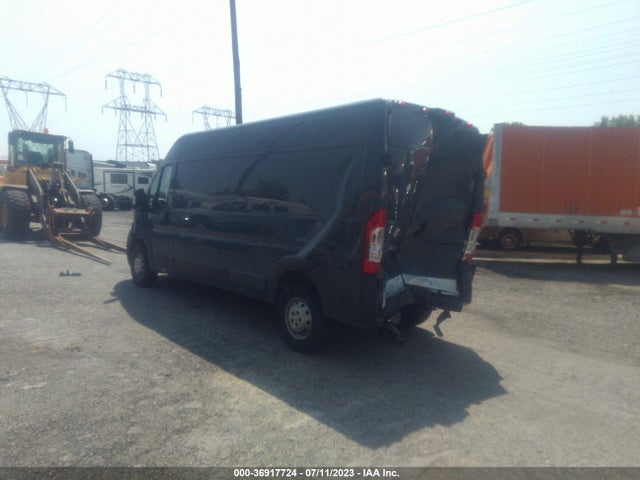 3C6TRVDG0JE158961 RAM Promaster Cargo Van