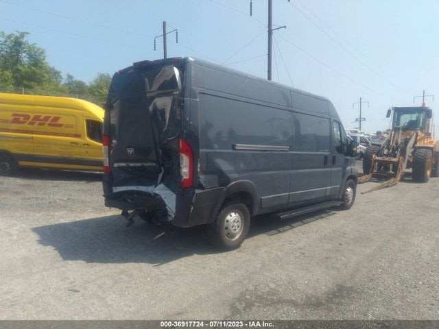 3C6TRVDG0JE158961 RAM Promaster Cargo Van