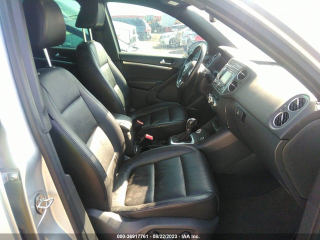 WVGAV3AX8EW006616 Volkswagen Tiguan R-line