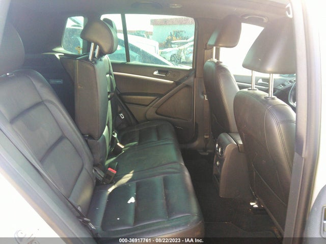 WVGAV3AX8EW006616 Volkswagen Tiguan R-line