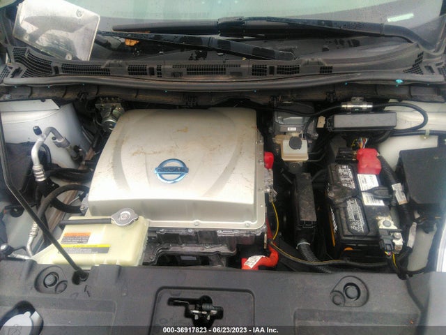 2015 NISSAN LEAF S VIN: 1N4AZ0CP4FC333821