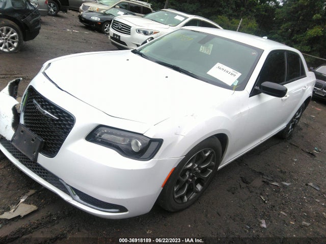 2C3CCARG7JH341195 Chrysler 300 Touring