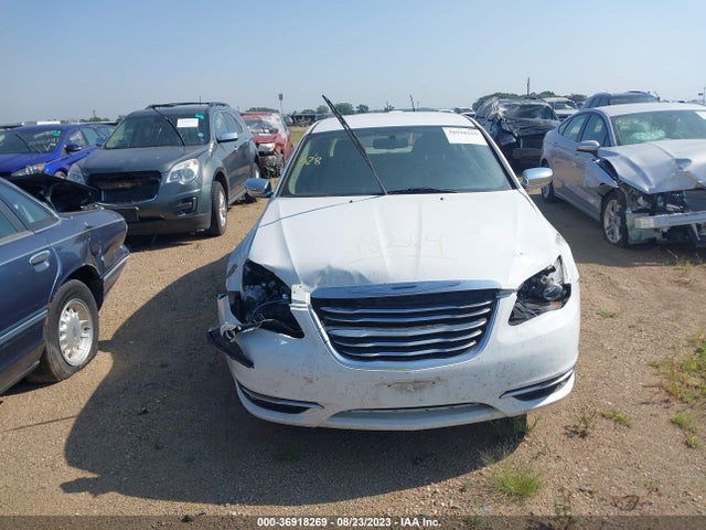 1C3CCBCG7EN193299 Chrysler 200 Limited