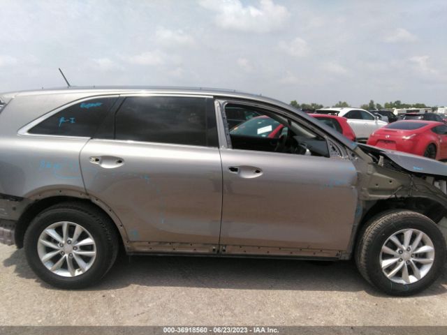 5XYPG4A5XHG250427 KIA Sorento Lx V6