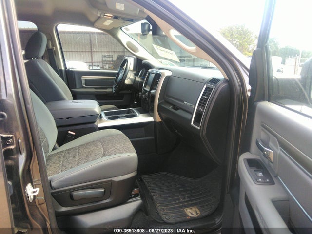 3C6RR7LT1GG207571 RAM 1500 Big Horn