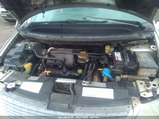 2002 CHRYSLER TOWN & COUNTRY LX VIN: 2C4GP44302R518169