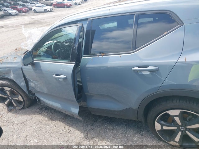 2022 Volvo XC40, VIN: YV4162UK3N2768252