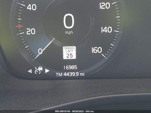 2022 Volvo XC40, VIN: YV4162UK3N2768252