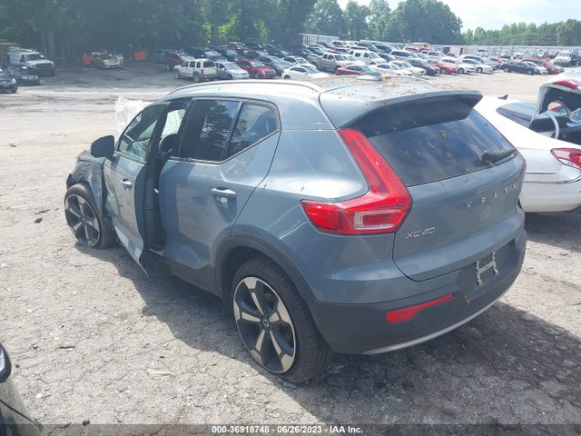 2022 Volvo XC40, VIN: YV4162UK3N2768252