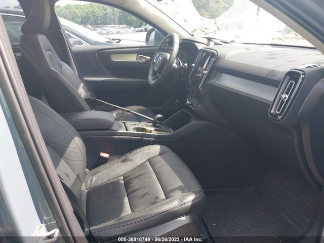 2022 Volvo XC40, VIN: YV4162UK3N2768252