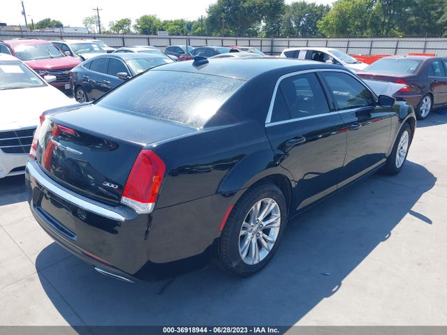 2C3CCAAG8JH137341 Chrysler 300 Touring