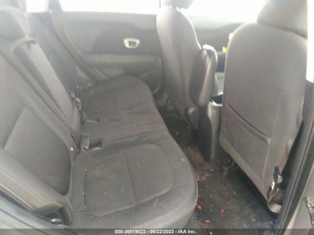 KNDJN2A2XE7101675 KIA Soul Base