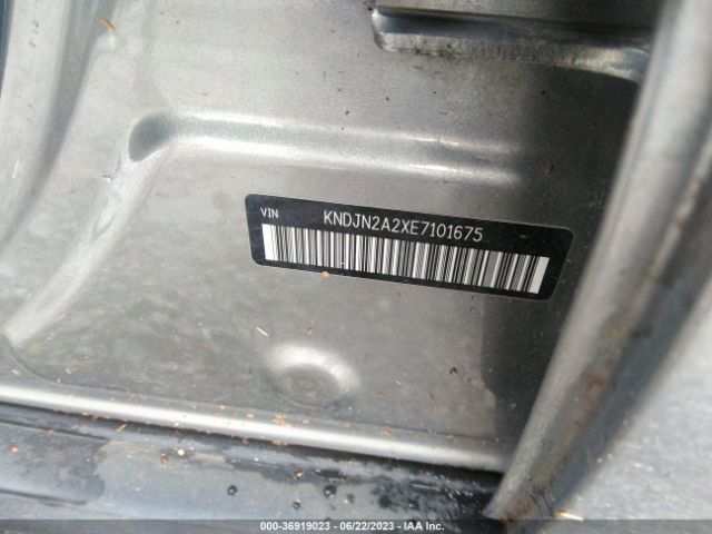 KNDJN2A2XE7101675 KIA Soul Base
