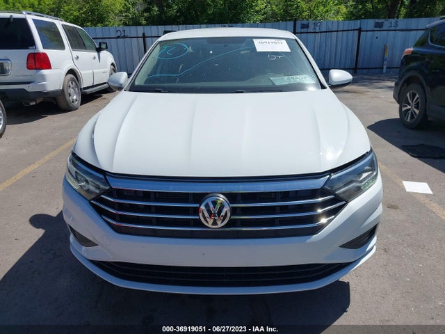 3VWN57BU1MM088587 Volkswagen Jetta S/r-line